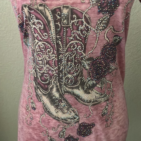 HOW CUTE! PINK COWBOY BOOTS AND FLOWERS RHINESTONES T-SHIRT SIZE M - Picture 2 of 9